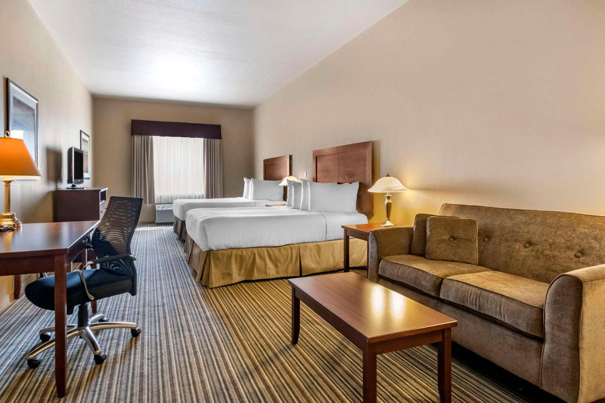 Quality Inn & Suites Rimbey Exterior photo