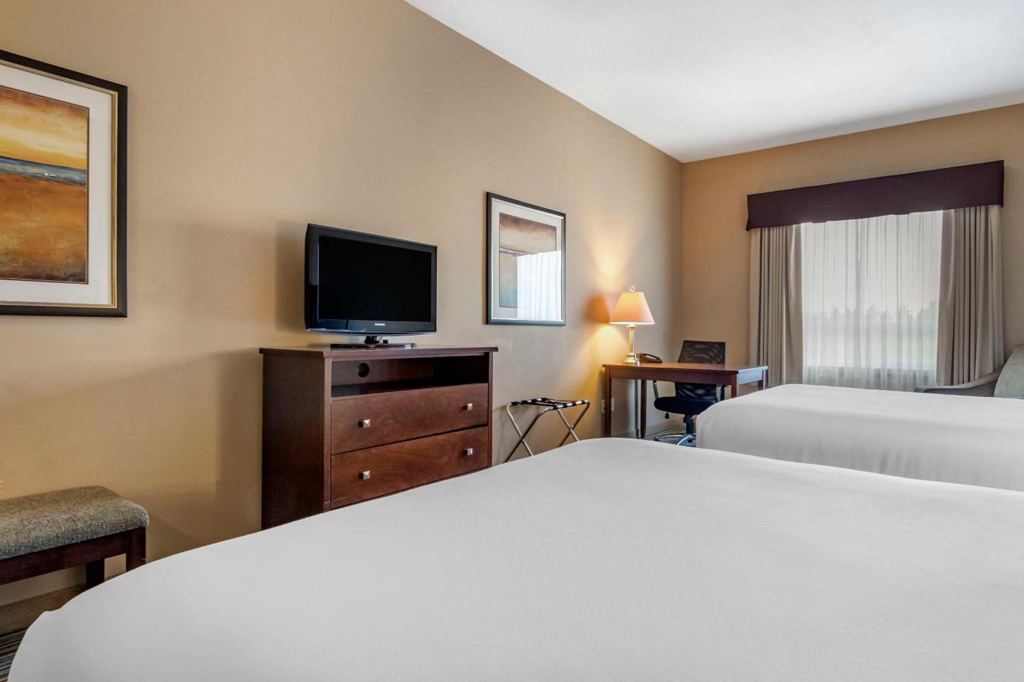 Quality Inn & Suites Rimbey Exterior photo