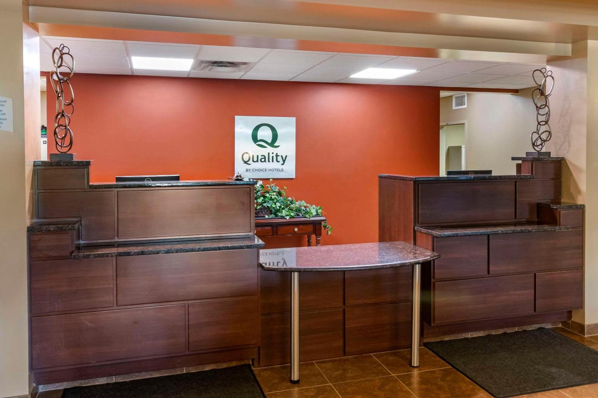 Quality Inn & Suites Rimbey Exterior photo